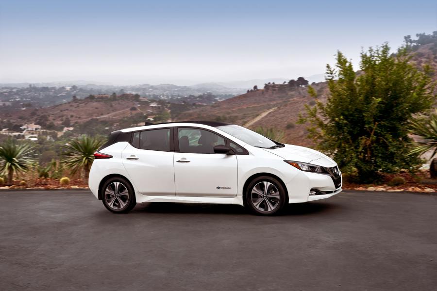  Nissan Leaf 2018 года  (NA) (фото 17 из 104)